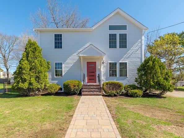 32 Lexington Drive, Beverly MA 01915