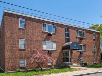 71 Oxford Ave