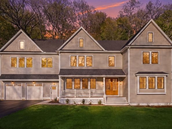 8 Priscilla Ln, Winchester MA 01890
