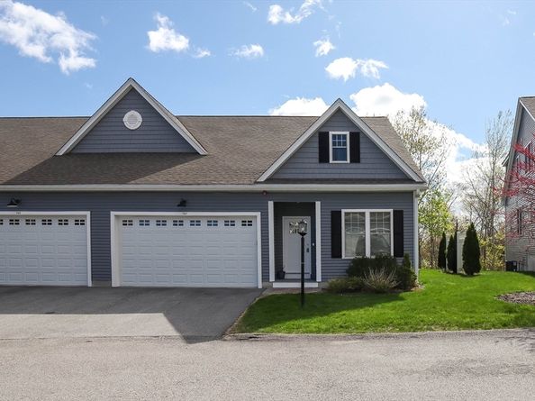 707 Southwood Ln 707, Clinton MA 01510