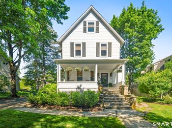42 Hoyt Street