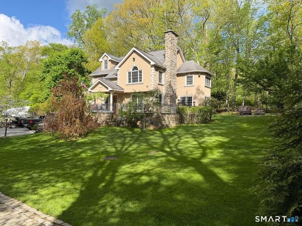 166 Blackwood Lane, Stamford CT 06903