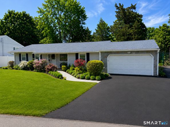 277 Indian Field Road, Bridgeport CT 06606