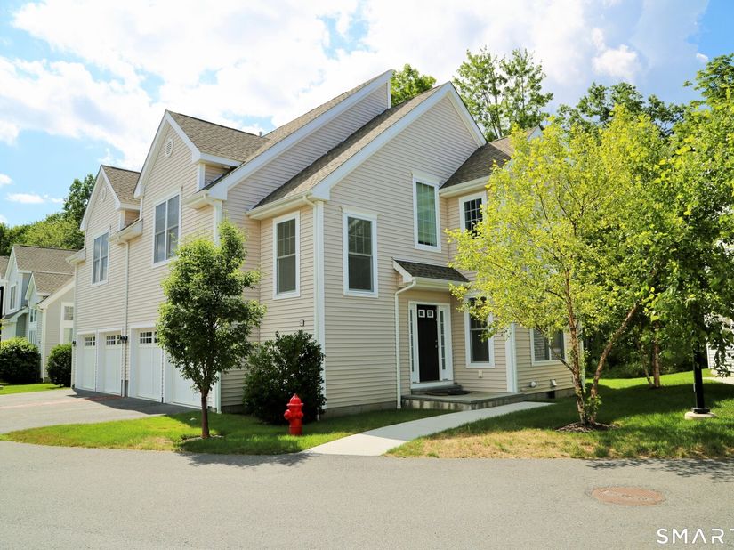 60 Copper Square Drive 60, Bethel CT 06801