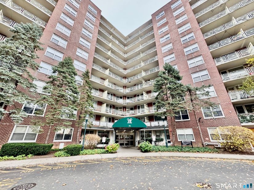 71 Strawberry Hill Avenue 421, Stamford CT 06902