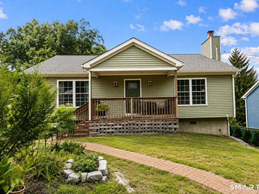 25 Orowoc Trail, Shelton CT 06484