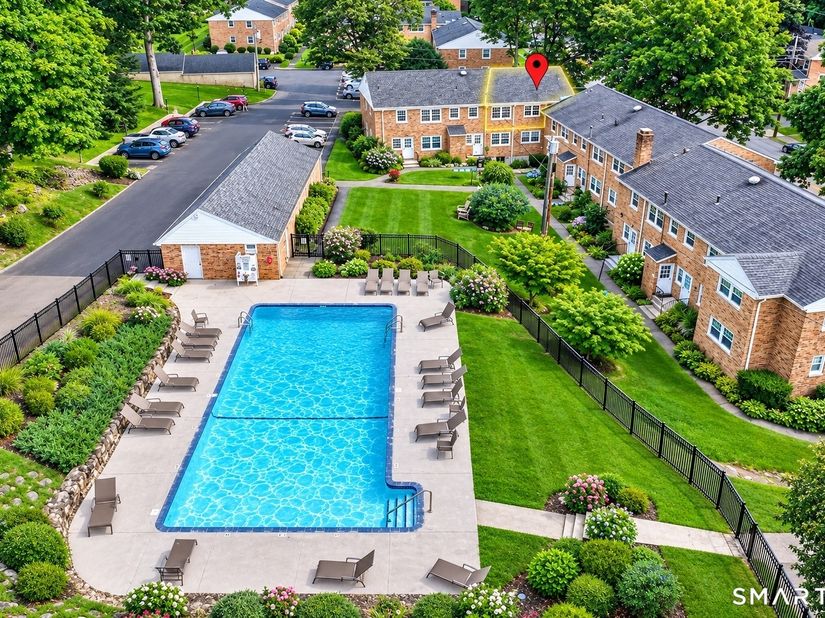 114 Heritage Hill Road C, New Canaan CT 06840