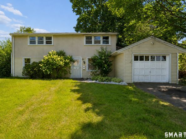 33 Assisi Way, Norwalk CT 06854