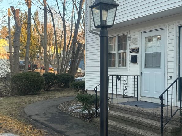 103 Kohanza Street F, Danbury CT 06811