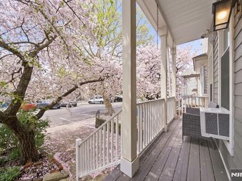 22 Laidlaw Avenue