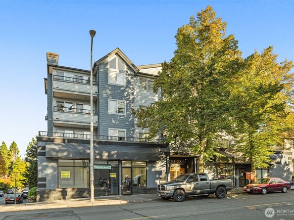 9222 Roosevelt Way NE 203, Seattle WA 98115