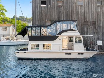 1325 Fairview Avenue N