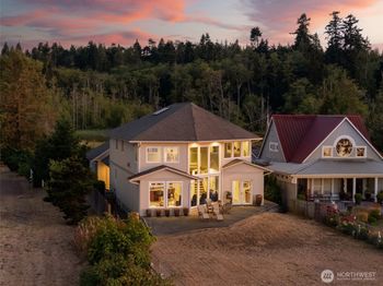 8668 NE Point No Point Road