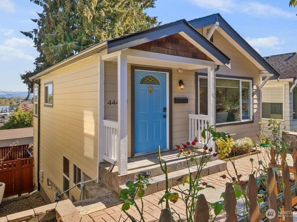 4446 39th Avenue SW, Seattle WA 98116