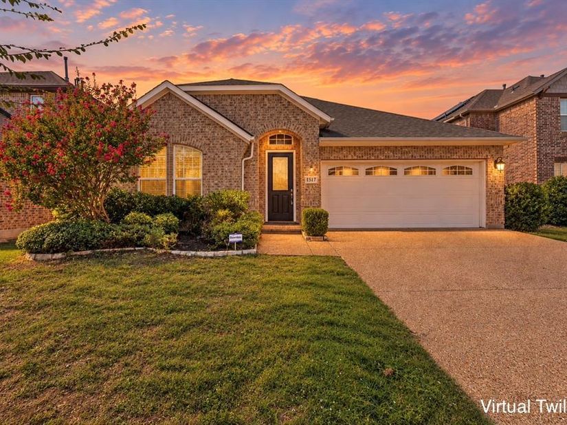 1517  Sea Island Road , Aubrey Texas 76227