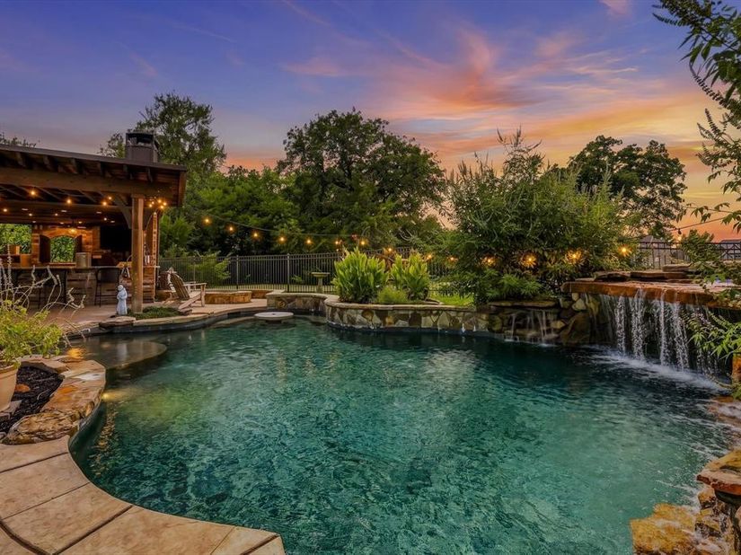 8571  Navisota Drive , Lantana Texas 76226