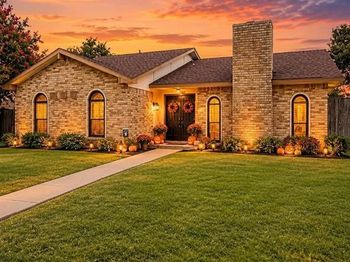 3309  Scott Drive 