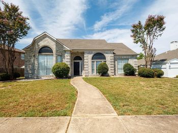 8101  Luna Drive 