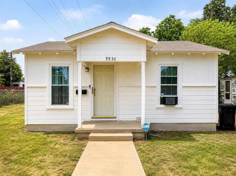 5536  Farnsworth Avenue , Fort Worth Texas 76107