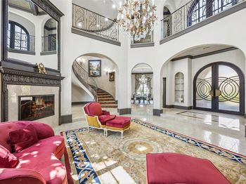2404  Hollow Hill Lane 