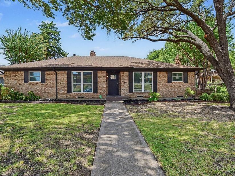4915  Hovenkamp Drive , Dallas Texas 75227