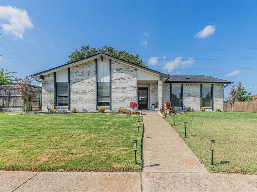 2901  Gayle Drive , Garland Texas 75044