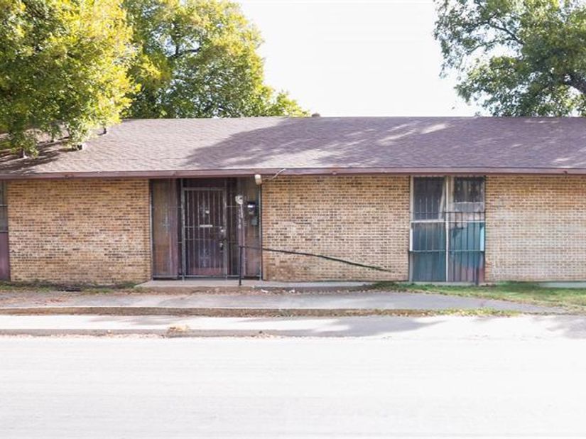 3530  Puget St  , Dallas Texas 75212