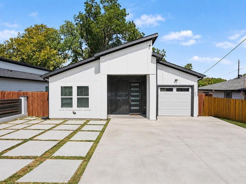 511  Woodbine Avenue , Dallas Texas 75203