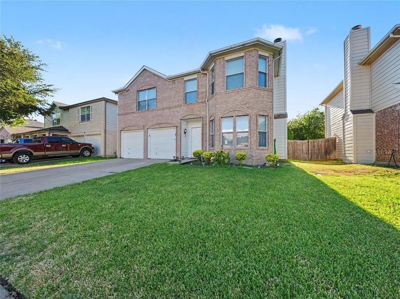 8513  Horse Whisper Lane , Fort Worth Texas 76131
