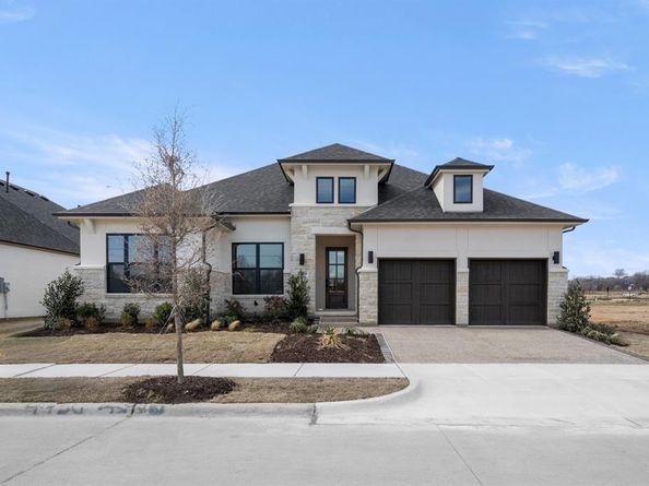 4730  Hawthorn Hills  , Arlington Texas 76005