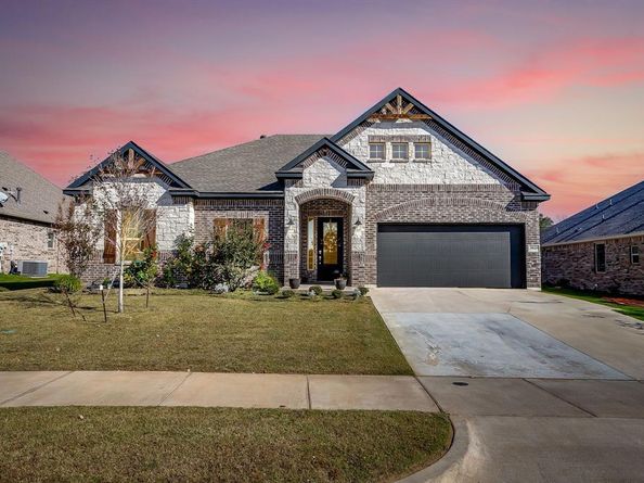 3929  Brookdale Road , Benbrook Texas 76116