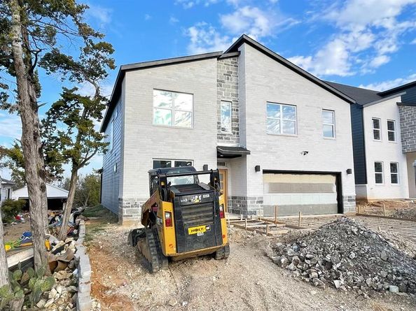 1326  Diceman Avenue , Dallas Texas 75203