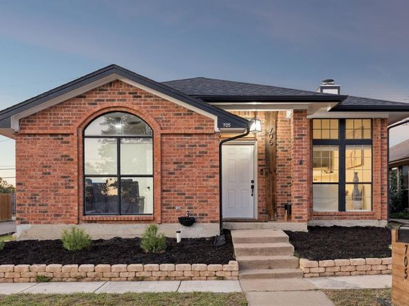 705  Greenridge Drive , Arlington Texas 76017