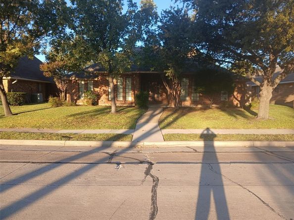 2505  Copper Creek Lane , Carrollton Texas 75006