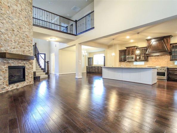 1009  Peacock Boulevard , Carrollton Texas 75007