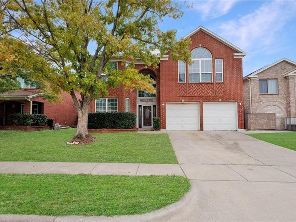 1036  Cottonbelt Drive , Saginaw Texas 76131