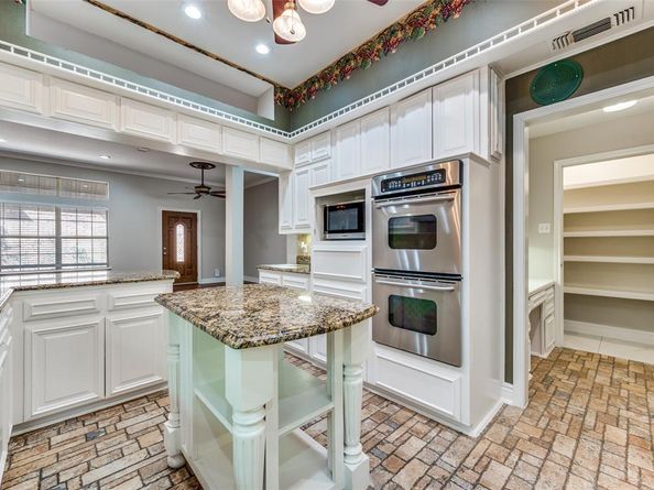 908  Mccoy Drive , Irving Texas 75062