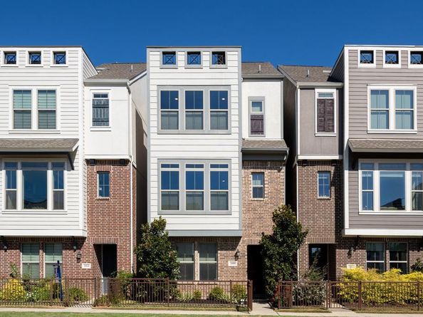 1008  Manacor Lane , Dallas Texas 75212