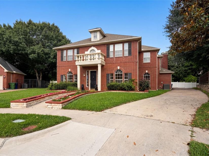 2533  Vista Creek Court , Garland Texas 75044