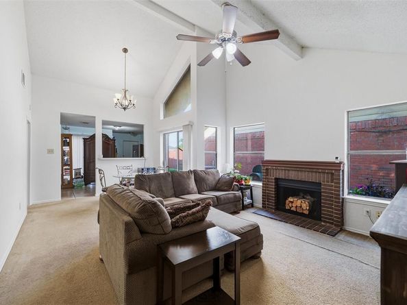 10464  Woodleaf Drive , Dallas Texas 75227