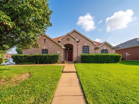701  Boone Trail , Mansfield Texas 76063