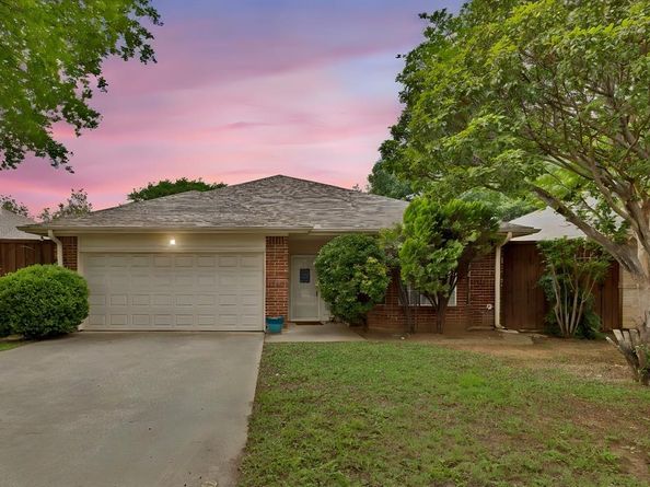 299  Boliver Avenue , Lake Dallas Texas 75065