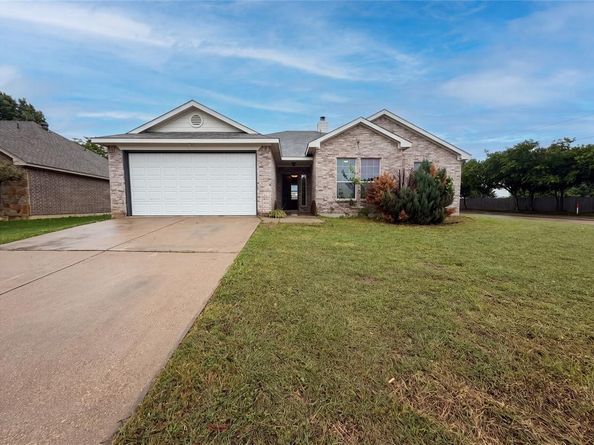 1100  Whispering Meadows , Crowley Texas 76036