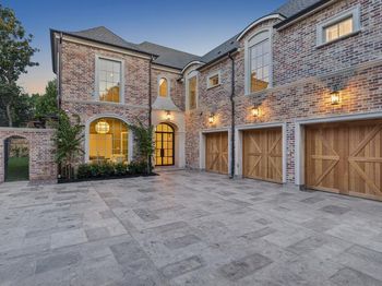 6389  Memorial Drive 
