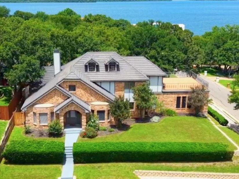 6101  Tiffany Oaks Lane , Arlington Texas 76016
