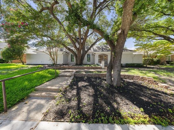 8857  Flint Falls Drive , Dallas Texas 75243