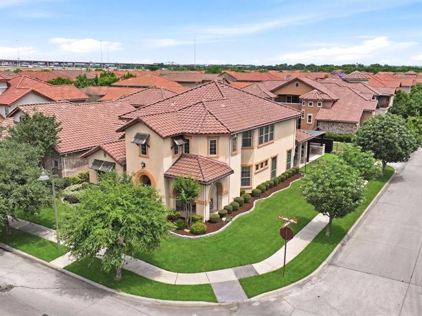 1616  Camino Lago  , Irving Texas 75039