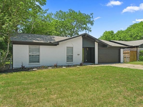 1222  Saturn Drive , Cedar Hill Texas 75104