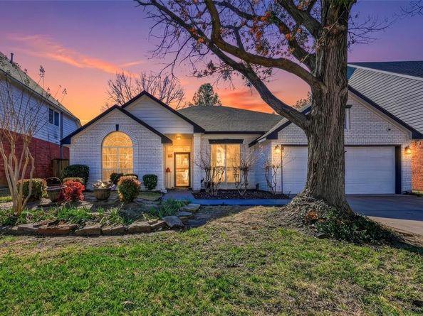 2202 S Branch Drive , Arlington Texas 76001