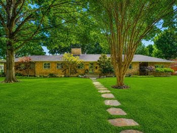 1402  Verano Drive 